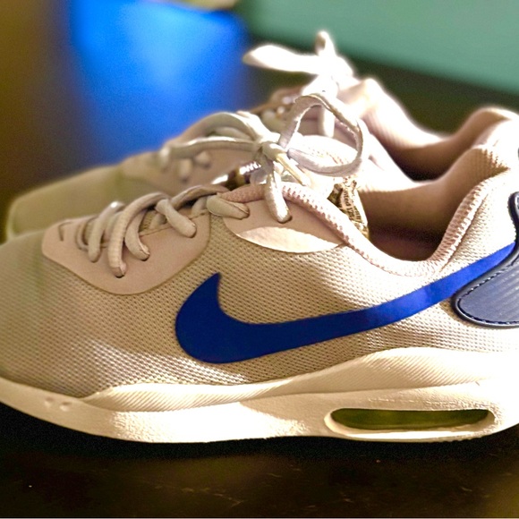 Nike Air Light Lavender and Blue Sneakers - Picture 2 of 5